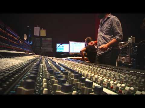 Eric Paslay – “Friday Night” Number One Party