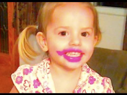 CRAZY LIPSTICK GIRL!