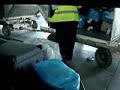 كيف يستقبل عمال المطار فى الغردقة السياح الاجانب وشنطهم2ashraf@ashraf.ru