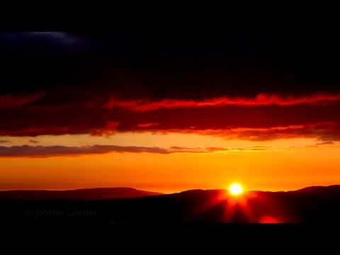 johnnielawson - Relax with one of the most beautiful sunsets you will ever see, with relaxing classical music. Do you feel tired? Take a 10 minutes break for yourself, you d...