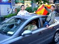 espa�a-suecia euro 2008 desfile de coches en la bourse de bruselas.  voitures a la bourse apr�s la victoire de l'espagne