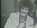 Lucio Battisti risponde al pubblico in studio