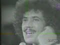 Lucio Battisti risponde al pubblico in studio
