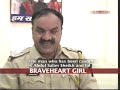 Mumbai: Gutsy girl fights robbers