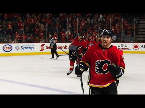 Video: With Canucks on ropes Sam Bennett has Flames knockout blow