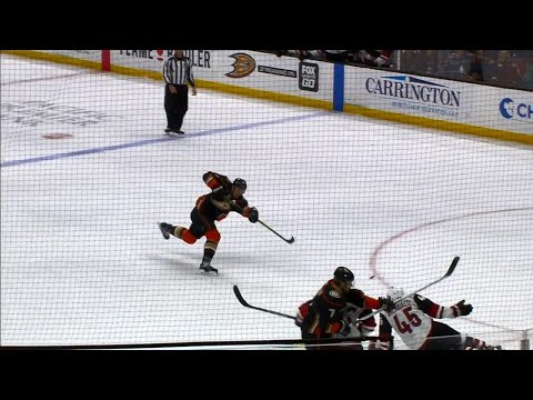 Video: Fowler adds to Ducks lead with a wicked wrister against Coyotes