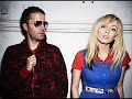 The Ting Tings - Traffic Light