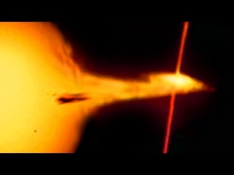 Loch - Kann ein schwarzes Loch in Genf (CERN) entstehen? Da diese Frage öft auftaucht hier eine kurze Antwort. Die schwarzen Löcher, die im Teilchenbeschleuniger CE...