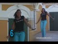 Allora, avete scoperto la Bachata!? Vi piace la musica! E la sensualita' del ballo! Volete imparare a ballarla e a renderla diversa dalla salsa e dalla lambada! E state cercando idee stilistiche da veri ballerini caraibici! Beh, non c'e' bisogno di cercare altrove, e' tutto qui! Questo DVD presenta uno stile diverso di ballare la Bachata, in un certo senso piu' simile alle sue origini. Ebbene si', e' ballare Bachata senza dover riciclare idee e passi che appartengono tradizionalmente ad un altro ballo.Per filmare questo DVD siamo andati nella nostra favorita isola caraibica, Curacao, e abbiamo filmato i nostri ballerini favoriti; abbiamo anche usato tecniche modernissime di spionaggio e abbiamo trovato un talento segreto, che non fa altro che ascoltare, ballare e respirare Bachata e che vince tutte le gare nei dintorni; in questo DVD ti sveliamo i suoi segreti.Cio' che e' venuto fuori da questa nostra avventura e' un nuovo metodo di imparare a ballare Bachata, basato su passi intricati per l'uomo, movimenti eleganti per la donna, sull'interpretazione di tutti i dettagli della musica e sulla coordinazione tra i due ballerini mentre entrambi improvvisano, senza alcun bisogno di imparare figure a memoria. Non aveta mai visto la Bachata ballata a questa maniera, ne' ballata cosi' bene.Tutto cio' di cui hai biscgno e' contenuto in 3 volumi con piu' di 4 ore di filmati, che includono istruzioni base, istruzioni ritmiche, stile per uomo, stile per la donna, improvvisazione, dimostrazioni sia in solo che in coppia e passi di Bachata completamente diversi dai pasitos della salsa. Prova il metodo SalsaIsGood e scopri una nuova Bachata, sostituisci esercizi di memoria con creativita', e l'imitazione con la tua personalita' ed originalita'. Preparati ad imparare una maniera diversa di interagire col tuo compagno di ballo e una maniera diversa di ascoltare la Bachata, cosi' che ogni canzone diventi una canzone diversa, ed ogni ballo un ballo diverso.http://www.salsaisgood.com/translations/Bachata_Ita.htm
