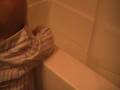 videos de Watching the tub fill up