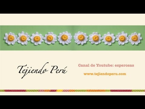 Flor de manzanilla (chamomile flower) tejida con botón de crochet