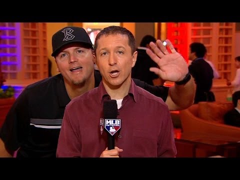 Video: Pierzynski photobombs Rosenthal