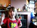ma niece qui chante une chanson de JOFFREY CROMBÉ 3