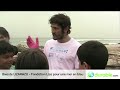 grand nettoyage de printemps au pays basque ! bixente lizarazu participait aux traditionnelles initiatives oc�anes organis�es par surfrider foundation europe, du 18 au 21 mars dernier, partout en europe. sur la plage de bidart, avec le snowboarder mathieu cr�pel, lancienne star du ballon rond a accompagn� et guid� les �coliers de la commune pour le ramassage des d�chets. son association, liza pour une mer en bleus, a financ� pour partie ces op�rations de nettoyage du littoral, des lacs et des cours deau. rencontre avec le basque, d�fenseur de lenvironnement.