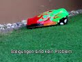 Automatischer Rasenroboter in Aktion