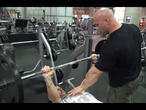 how to isolate chest in bench press
