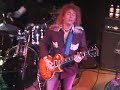 Meniketti live