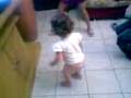videos de BEBÊ Dançando - que doçura de neném