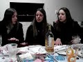 brincadeira da mão no niver da lila
