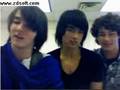 Jonas-Brothers-on-Ju