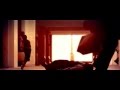 Rihanna mata um homem em novo clipe