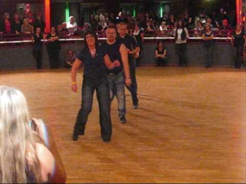 womaniser - Womaniser Adventssparken 2008 Valhall Skövde linedance.