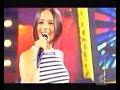 alizee bailando sensualmente y cantando la famosa melodia y letra moi lolita