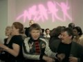 Bekijk muziek clip van Franz Ferdinand met Do You Want To