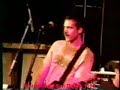 quicksand tocando 