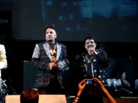 Jazzy B & Kuldip Manak LIVE DUET NEW Part ONE MUST SEE