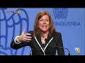In collegamento il Presidente uscente di Confindustria, Emma Marcegaglia. Quella vera o quella finta? Un due tre stella, il programma del mercoledì di Sabina Guzzanti