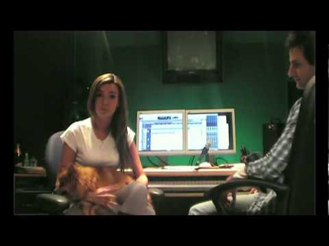 Video Nadine: Uma mensagem do Estúdio Imagem de Amostra do You Tube