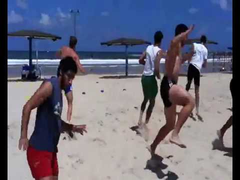 אימוני הכנה לכדורגלנים ידועים בים 2013