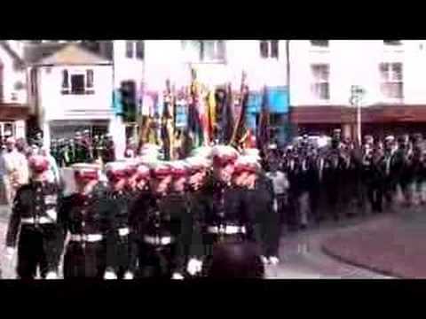 Falkland Islands remembrance parade ...