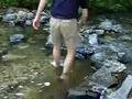 Paul in het beekje
