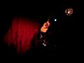 nuno bettencourt(extreme) invites alanis morissette to play with him the classic extreme song 