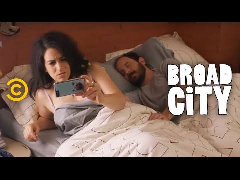 Who Is This Guy? - Extended - Hack Into Broad City