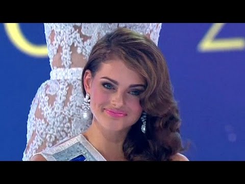 جمال - ملكة جمال جنوب افريقيا، رولين ستراوس، البالغة من العمر 22 عاما تتوج ملكة جمال العالم في حفل أقيم في العاصمة البريطانية لندن وشاهده جمهور...