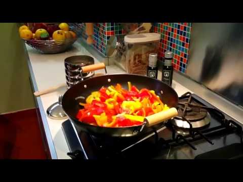 cooking in Italy - Italian cooking class on peperonata with a mamma in her home in Lecce, Puglia. A cooking class on Mama Margaret & Friends' Cooking, Wine & Olive Oil tour in ...