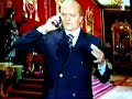 el l�der de ciu interpretant l'exit de gloria gaynor.
----------------
sobreviur�:

soc el triomfador de les eleccions
i �s ben normal perqu� estic bo i soc guapo de collons
ja em direu que podien fer el xitxarel?lo d'en piqu�
o en carod si el puigcerc�s li fa boicot
i aqu� em teniu fent la viu-viu
48 diputats tots pentinats, nets i planxats
el meu xofer, el meu despatx, els crits de 