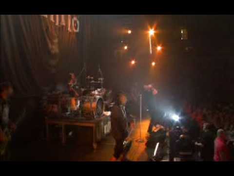Ill Nino - How Can I Live (live)