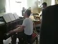guinguelvetunderground moins quelques jours... premi�re r�p�tition de simon gerber et gaspard glaus devant le regard �mu del padrino sarclo(ne)
http://www.guinguelvet.ch