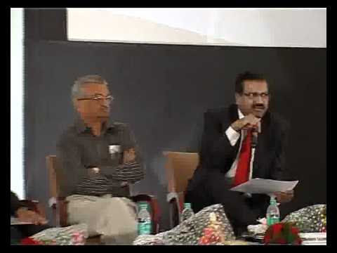 Dr. Uday Salunkhe, Director, Welingkar Institute, speaking at Maharashtra Economic Summit