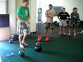 videos de Mike Mahler & John Hinds are snatching 56kg Kettlebell