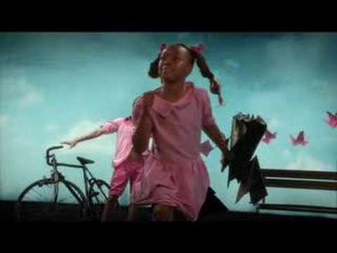 Asha - Video clip directed by Marthe Salier & Francois Peyranne. Music Asa - prod Cosa - postprod Sabotage - Naive.