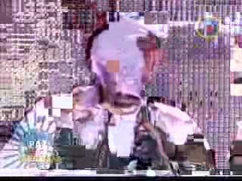 Ojala que llueva cafe en Paz sin Fronteras Juanes
