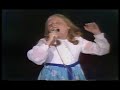Lena Zavaroni Sings \"Help Me Make It Through The Night\"