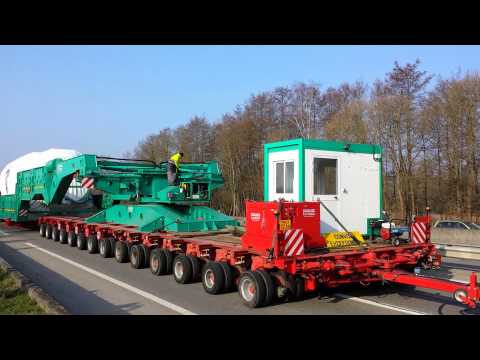 Convoi exceptionnel 109 mètres de long, 800 tonnes