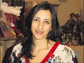 voici une fille pour qui je suis en adoration elle chante aussi bien que sa m�re mais pour elle ses dans le jazz elle peut chanter en francais , espagnole , etc....