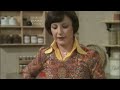 Delia Smith makes a doner kebab